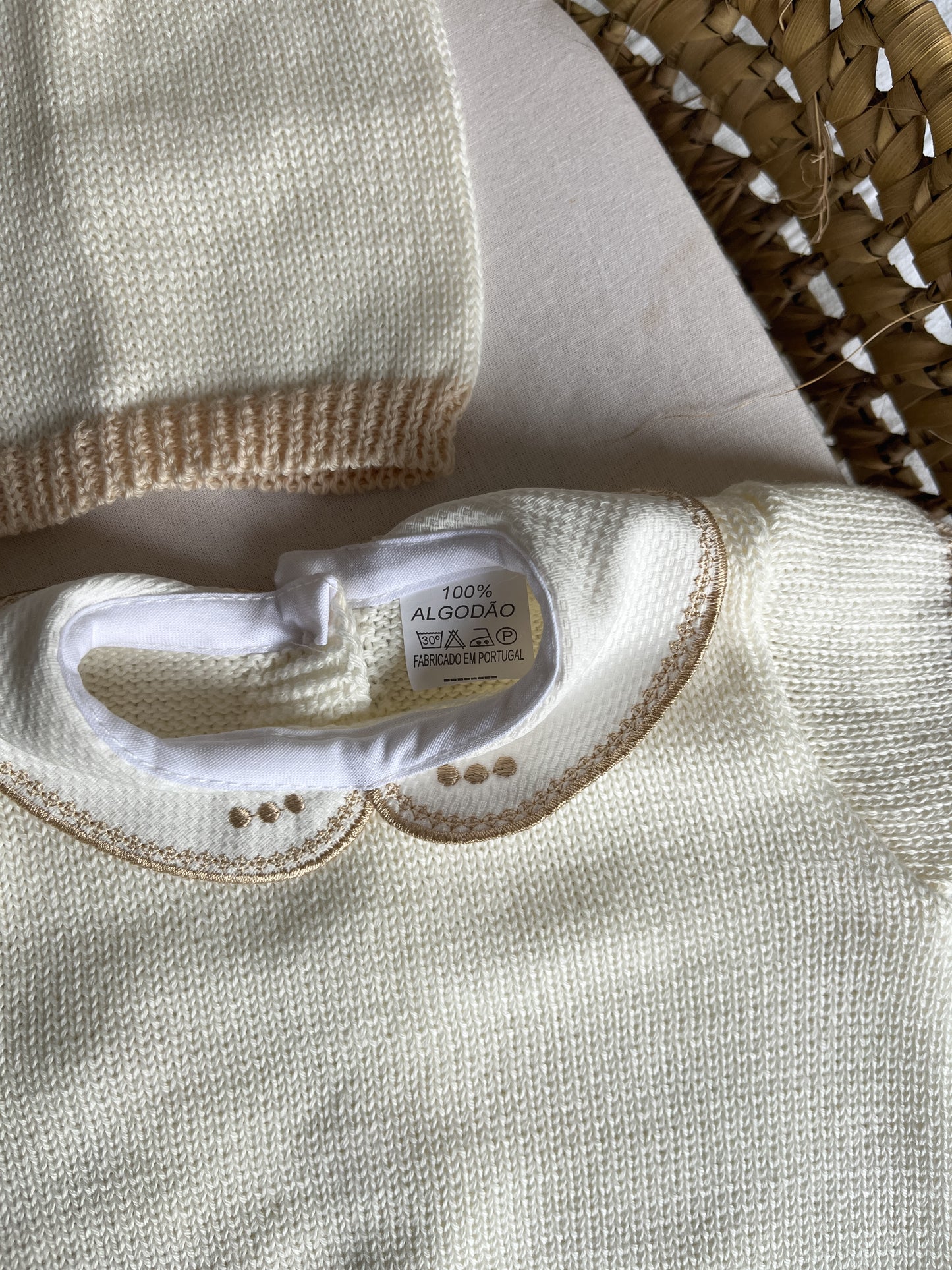 Conjunto de malha bebé 3 peças branco pérola