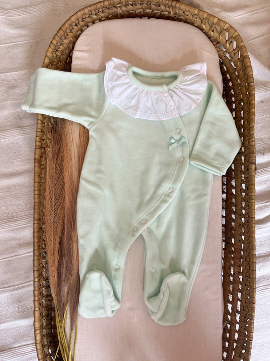 Babygrow de veludo bebé verde água personalizável com nome
