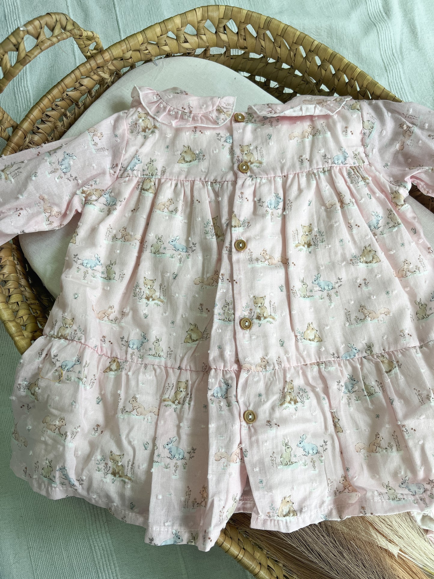 Conjunto de vestido com tapa fralda bebé rosa