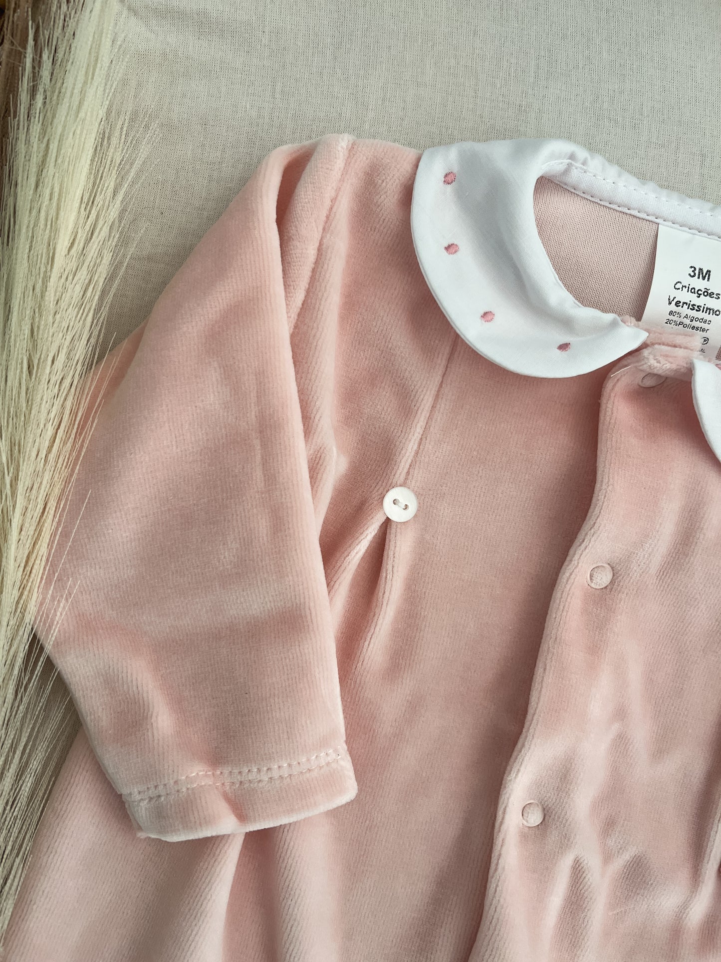 Babygrow de veludo bebé rosa