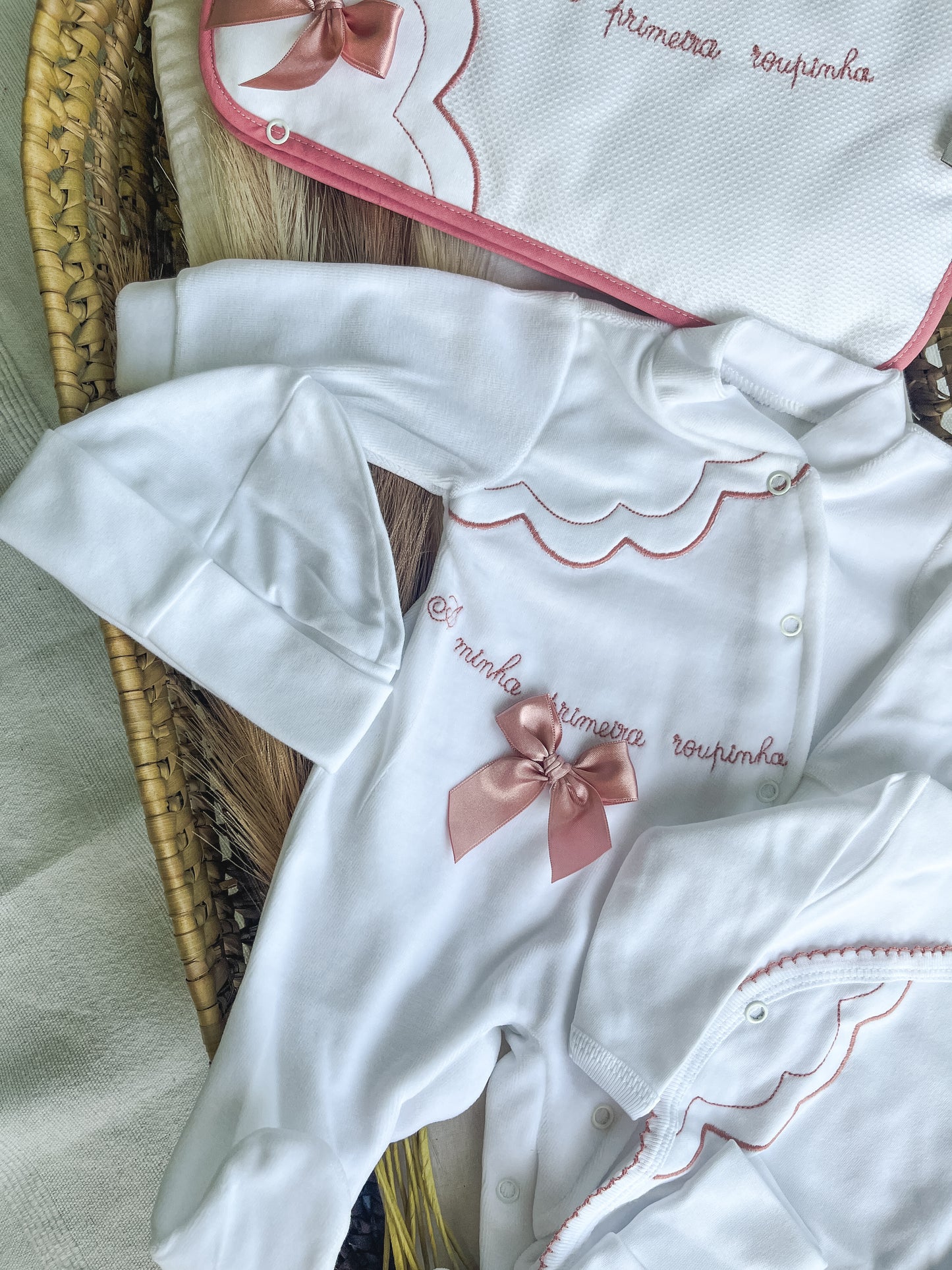 Conjunto 5 peças “a minha primeira roupinha” rosa