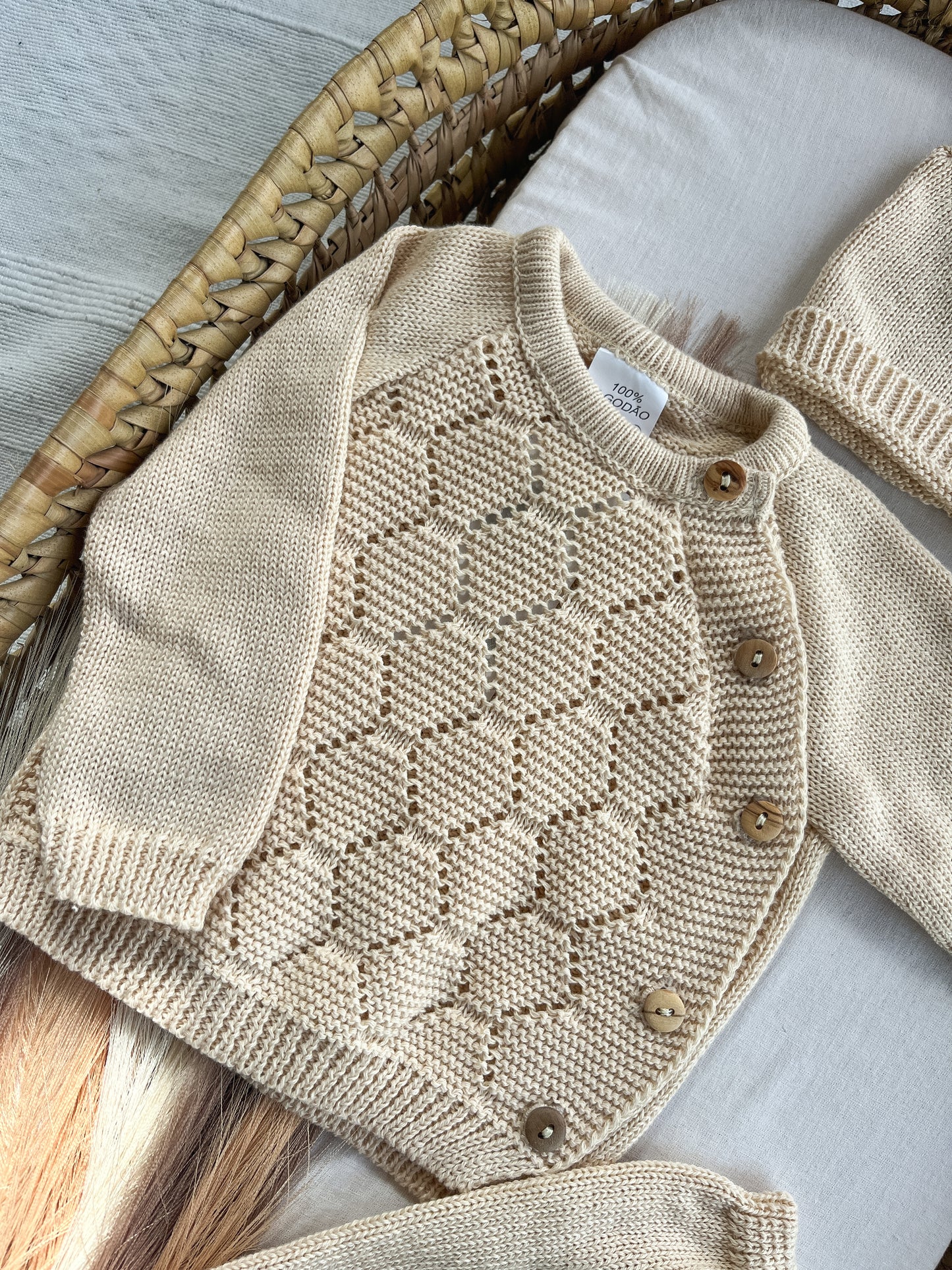 Conjunto de malha bebé 3 peças bege
