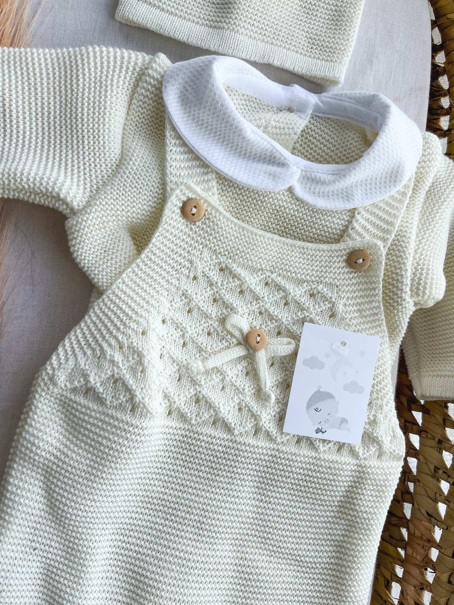 Conjunto de malha bebé 3 peças branco pérola