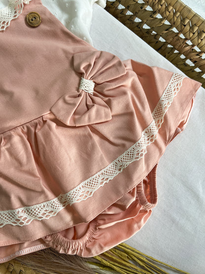 Conjunto de fofo/jardineira com blusa bebé rosa velho