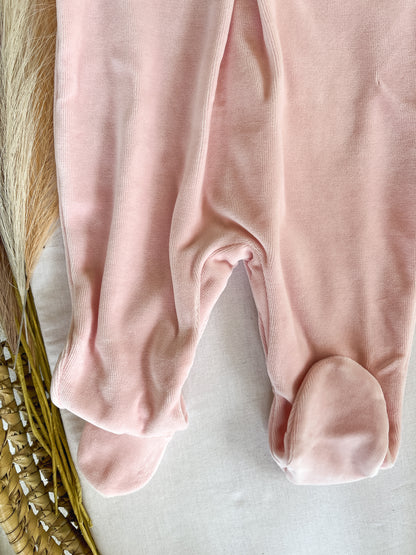 Babygrow de veludo bebé rosa velho