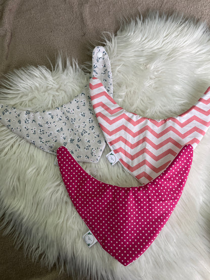 Pack de 3 babetes impermeáveis bandana personalizável com nome vários padrões