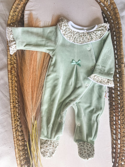 Babygrow de veludo bebé verde