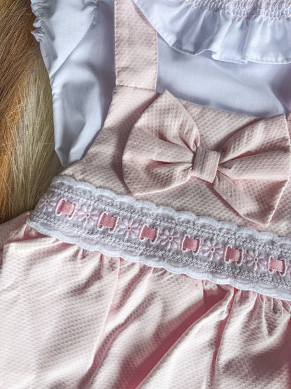 Conjunto de fofo/jardineira rosa com blusa bebé menina