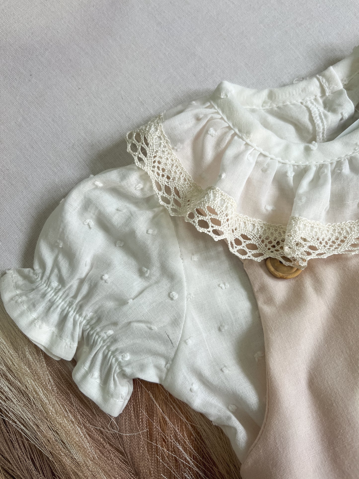 Conjunto de fofo/jardineira com blusa bebé rosa
