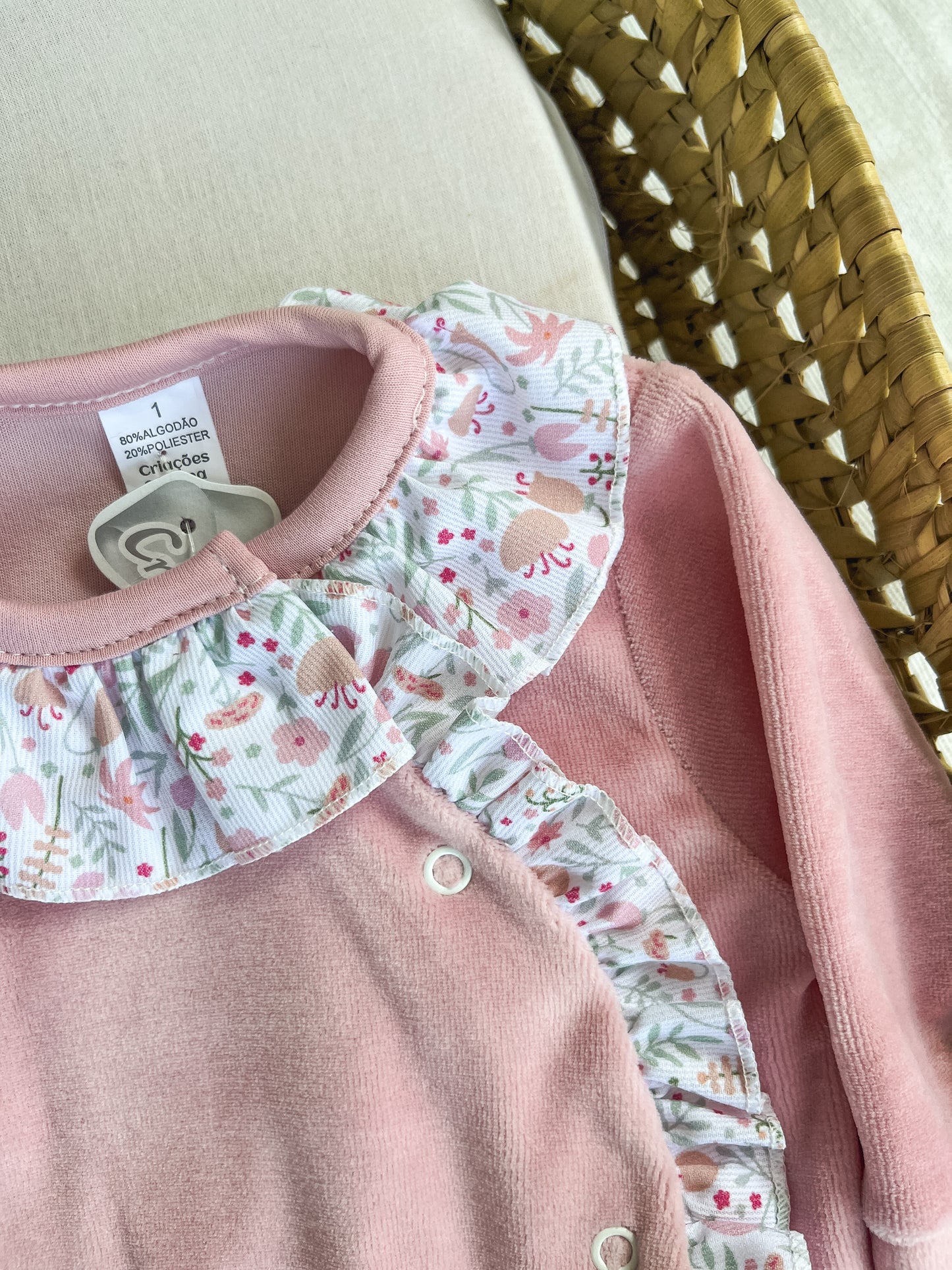 Babygrow de veludo bebé rosa velho