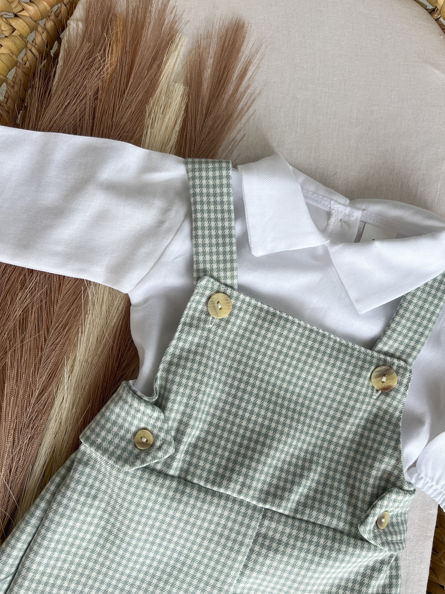 Conjunto de jardineira com camisola bebé menino verde