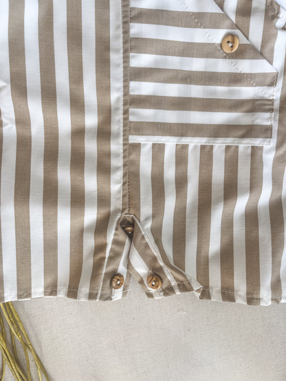 Conjunto de jardineira com blusa bebé menino bege