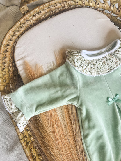 Babygrow de veludo bebé verde