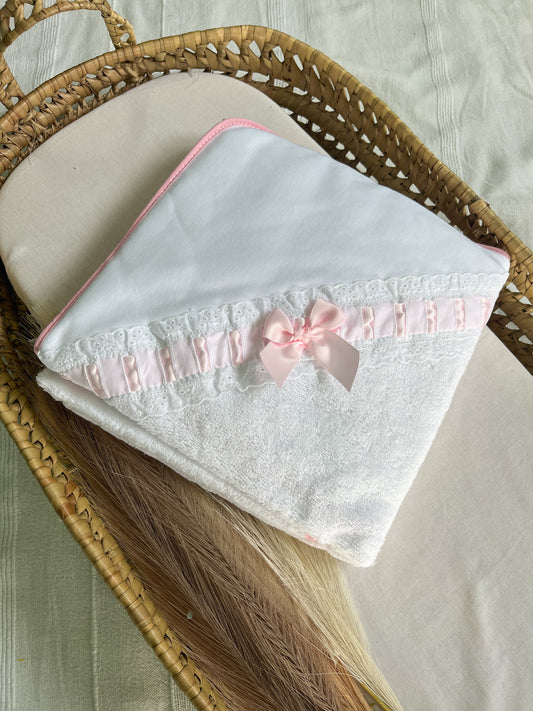 Toalha de banho bebé rosa personalizável com nome