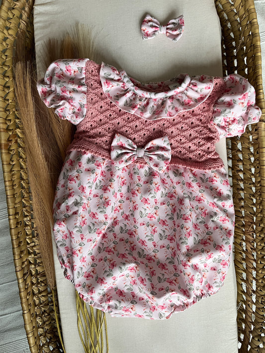 Conjunto de fofo com lacinho rosa