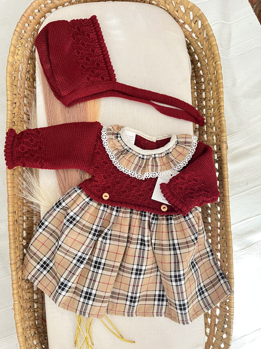 Conjunto de 2 peças bebé vestido e touca bordo