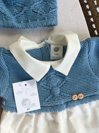 Conjunto de jardineira e gorro bebé